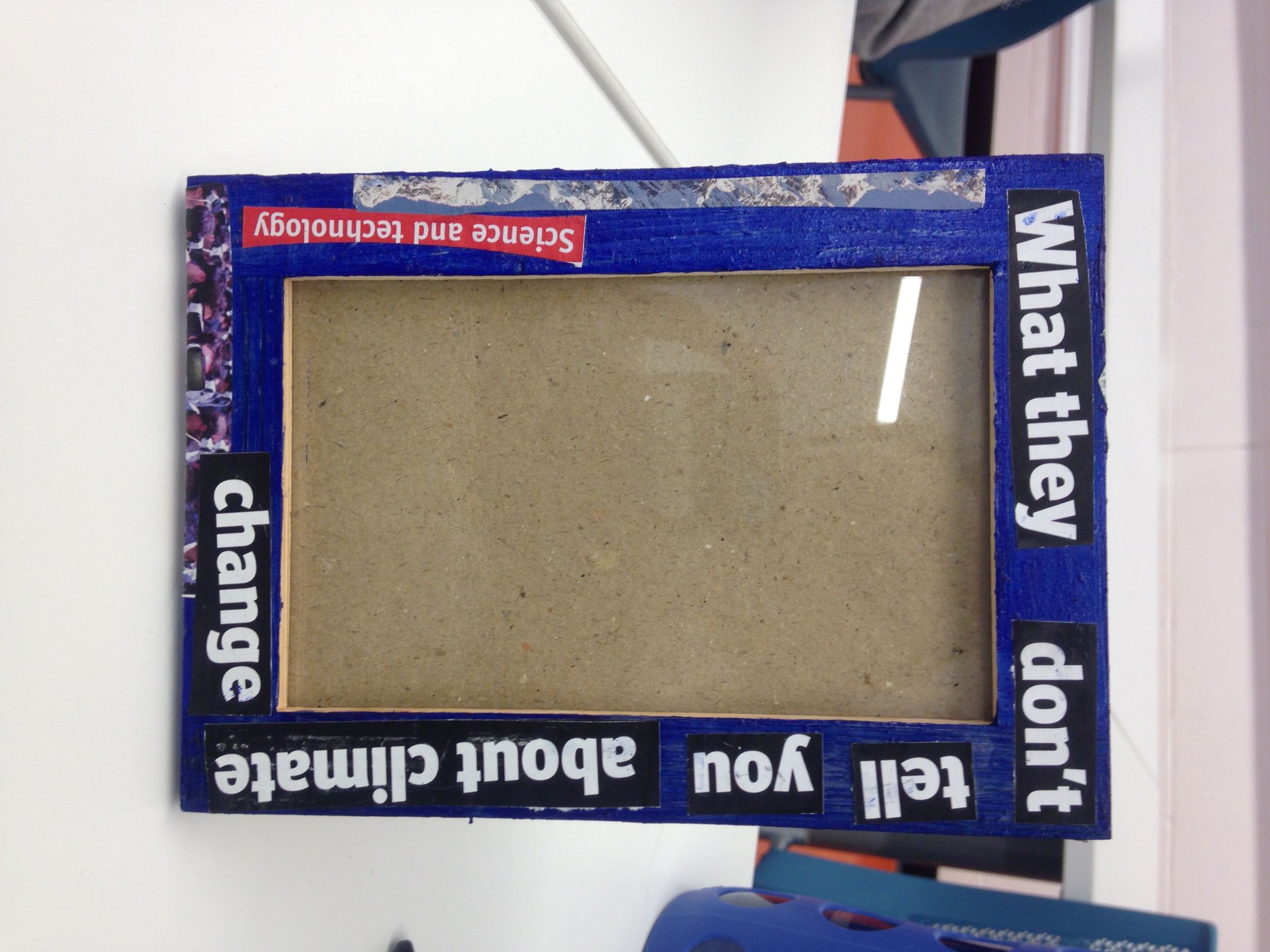 Adding Personal Touch to a Frame Using Magazines 6 Steps (with