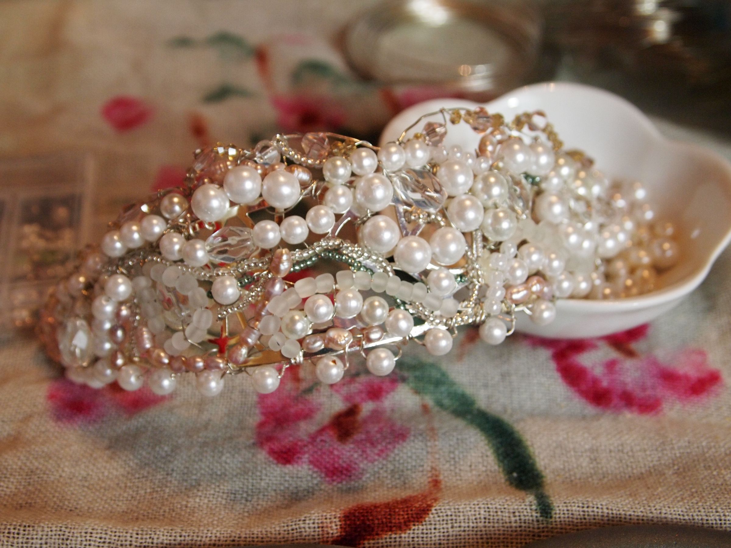 small veils and headpieces