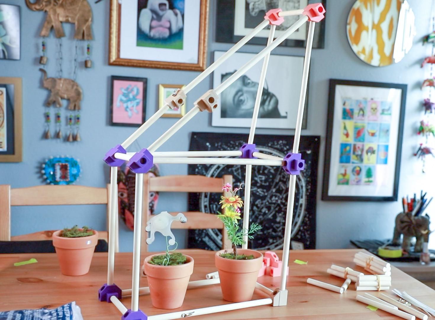 Design and Build a Customizable Tabletop Greenhouse 4 Steps (with