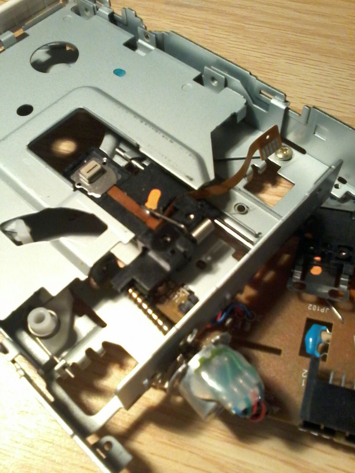 Taking Apart a Floppy Disk Drive : 16 Steps (with Pictures) - Instructables
