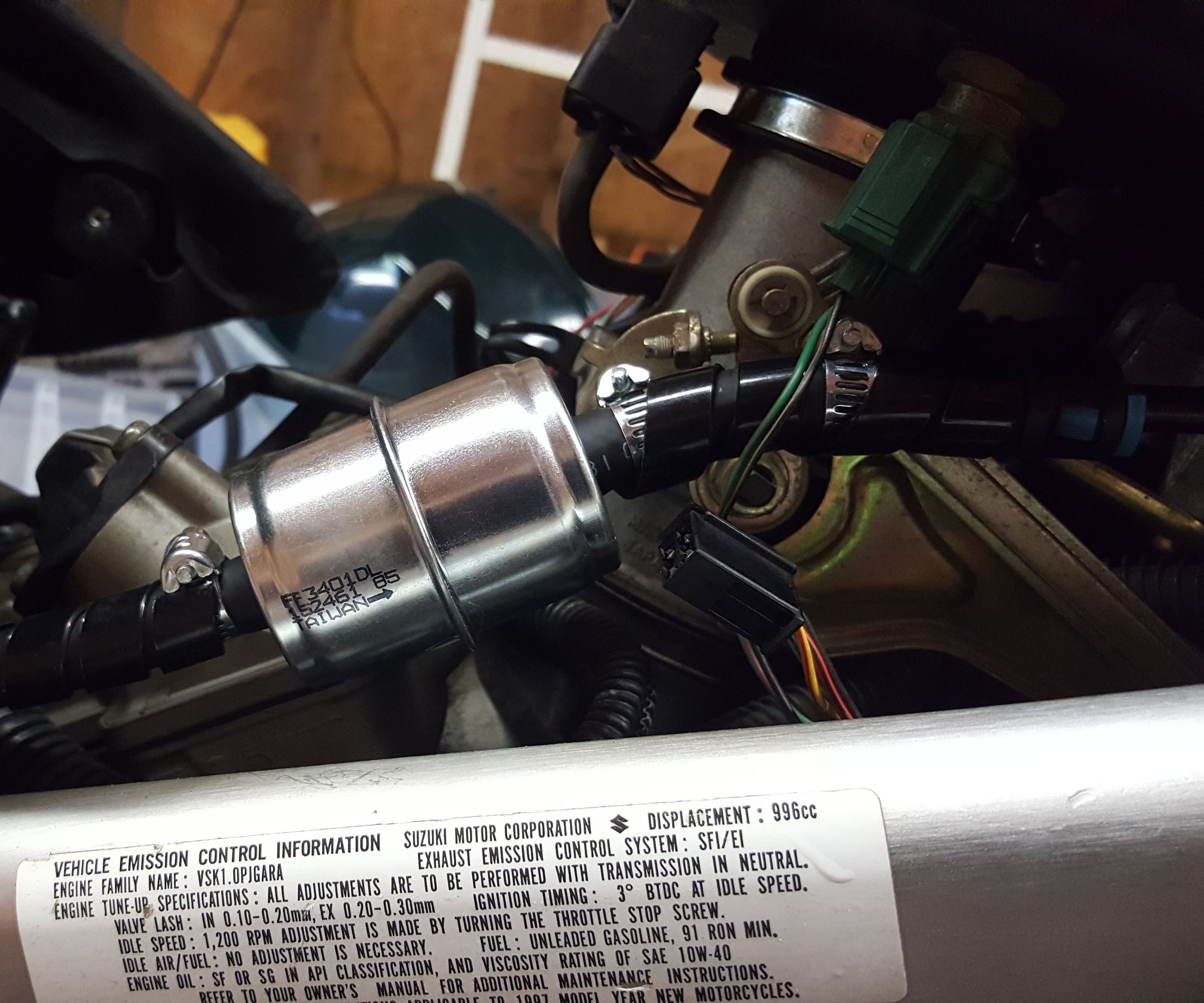 Suzuki TL1000S External Fuel Filter Mod.