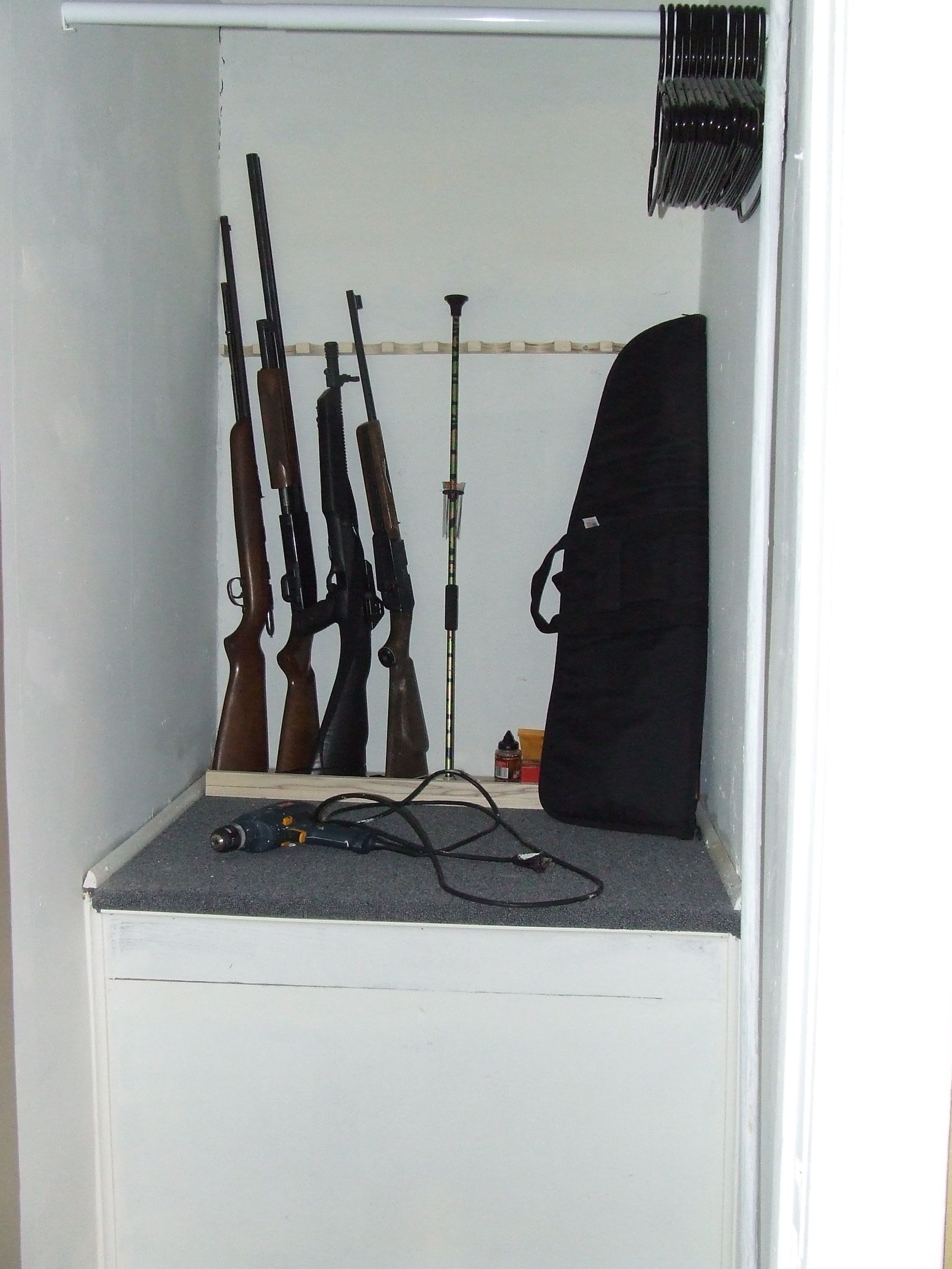 DIY Gun Rack for Wall Plans: Build Your Own Secure, Space-Saving ...