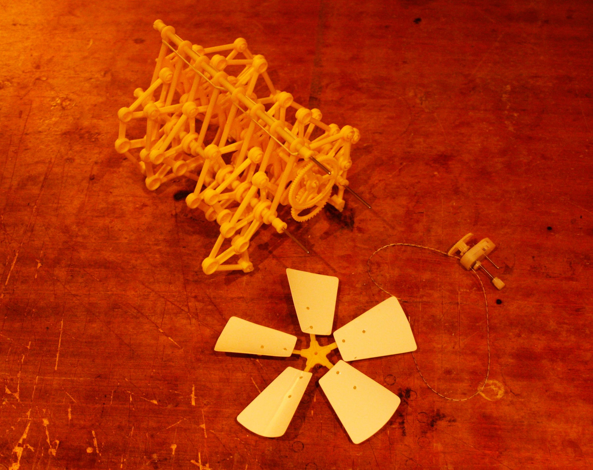 Theo Jansens Strandbeest Wind Up Motor Mod