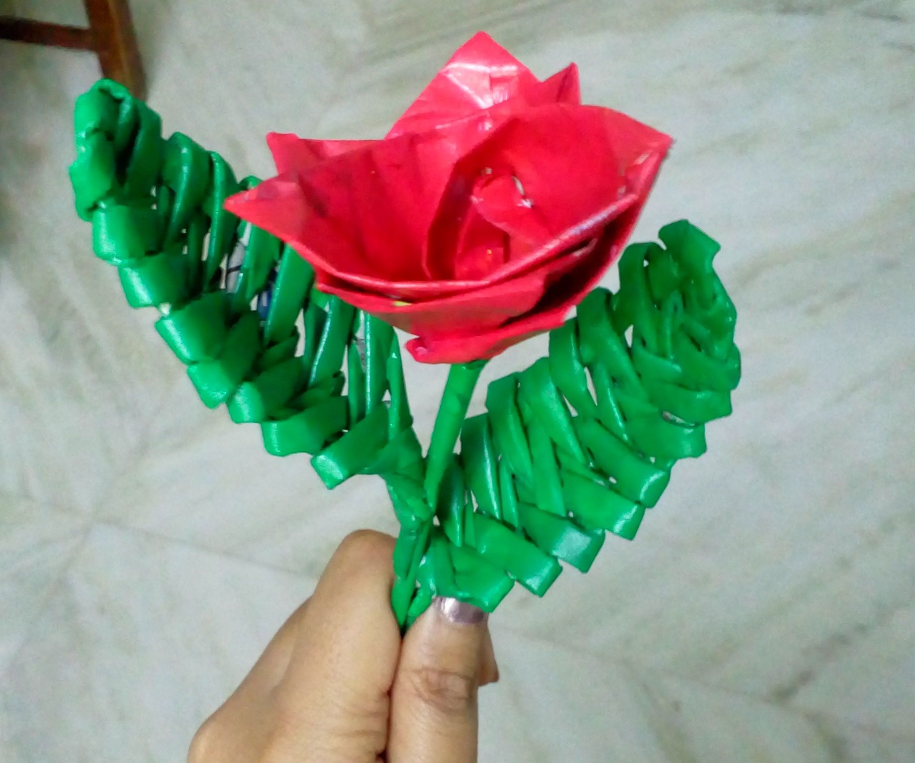 Newspaper Tubes Weaving Leaf | How to Weave a Leaf Using Newspaper Tube | DIY CraftsLane