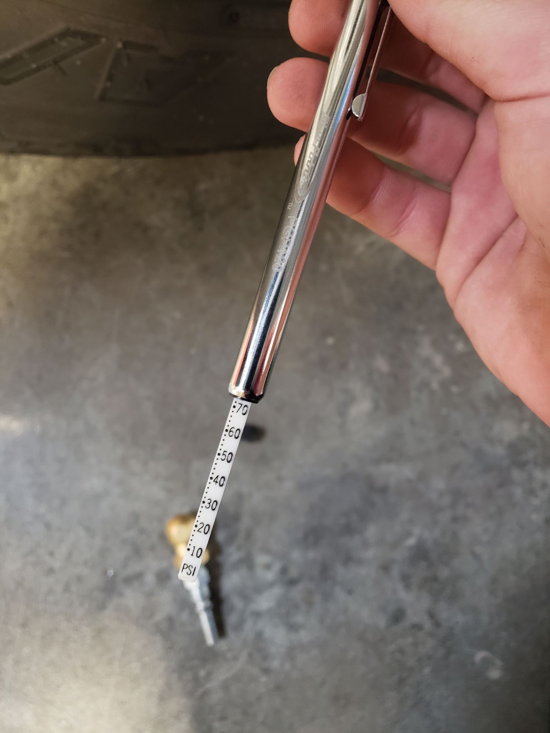 How to Check Tire Pressure 4 Steps Instructables