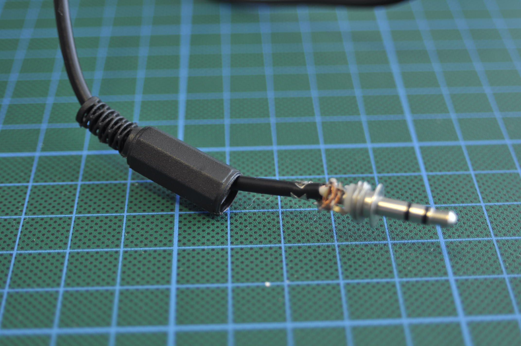 Renewed Microphone (change Audio Jack to Use With Pc) : 6 Steps ...