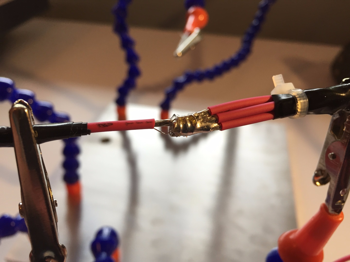 Soldering Multiple Wires for a Distribution Joint 4 Steps (with