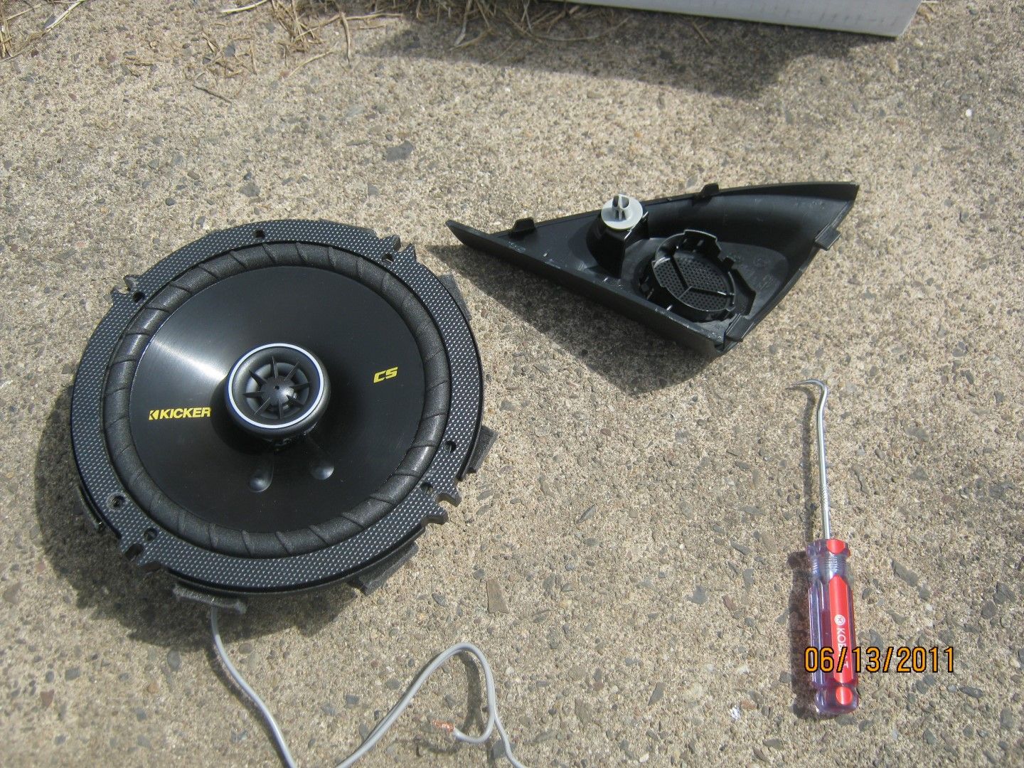Kicker 6.5" Speaker Mod and Installation 2008 Honda Accord 10 Steps