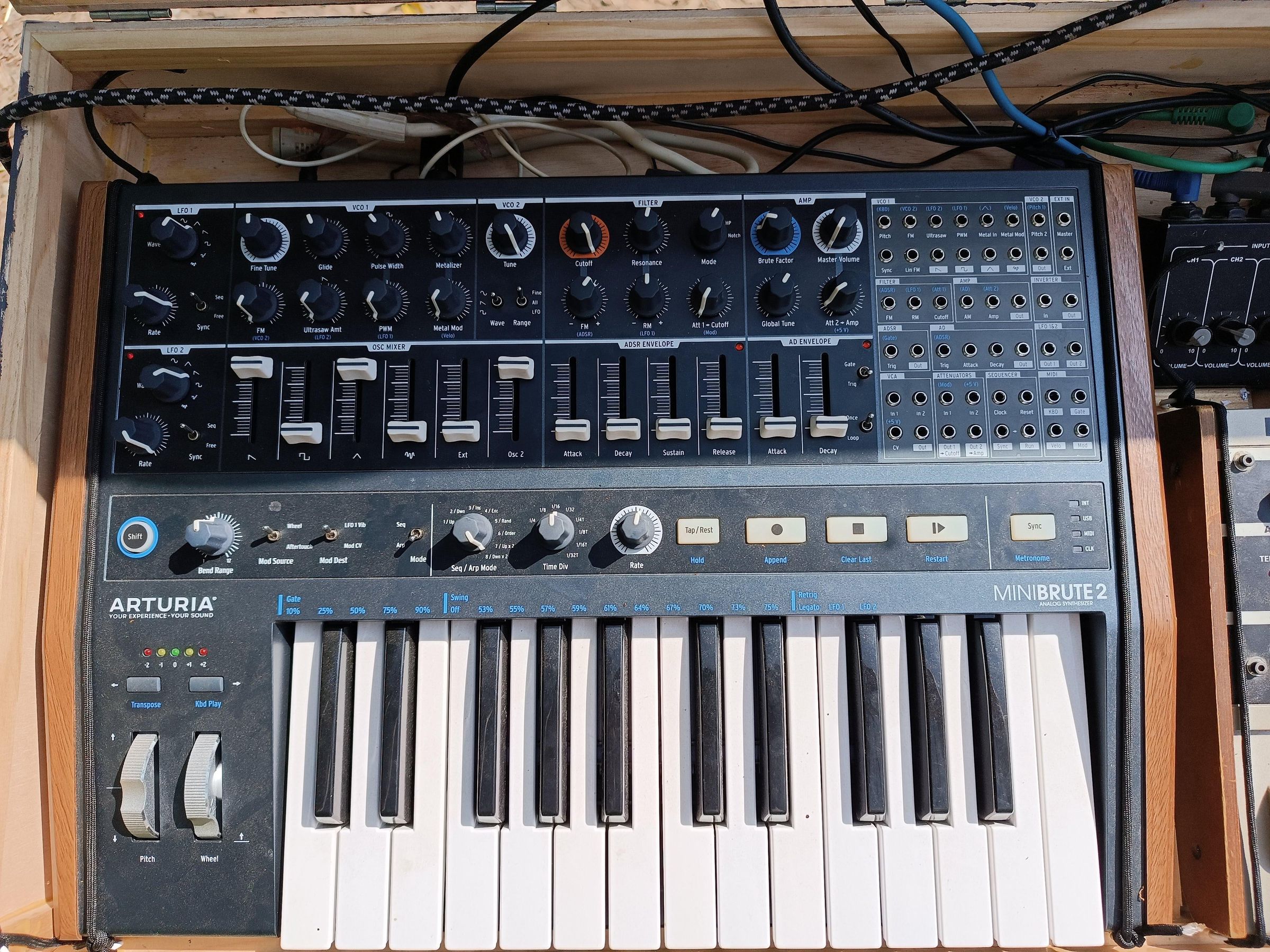 Busking Synth Case Full Portable Autonomous Setup 9 Steps (with