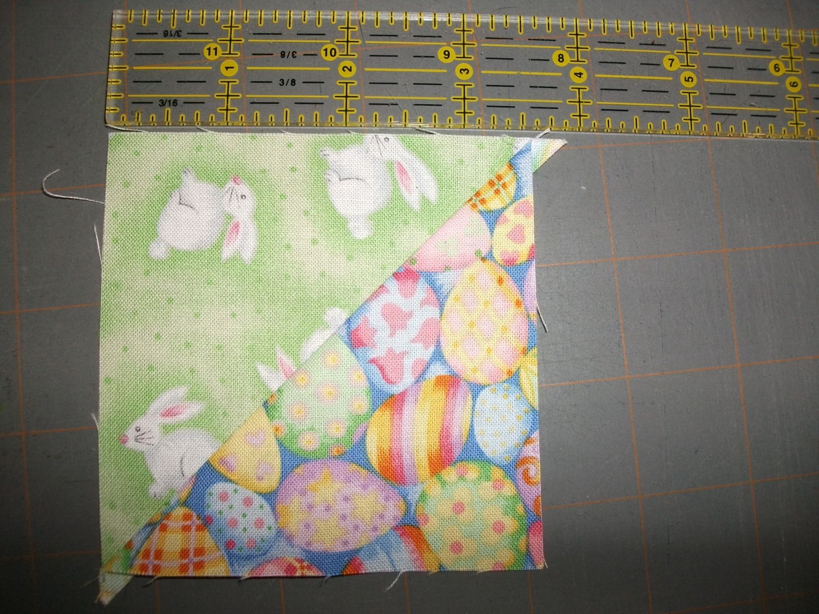 Quilting Basics : Half Square Triangles (HSTs)