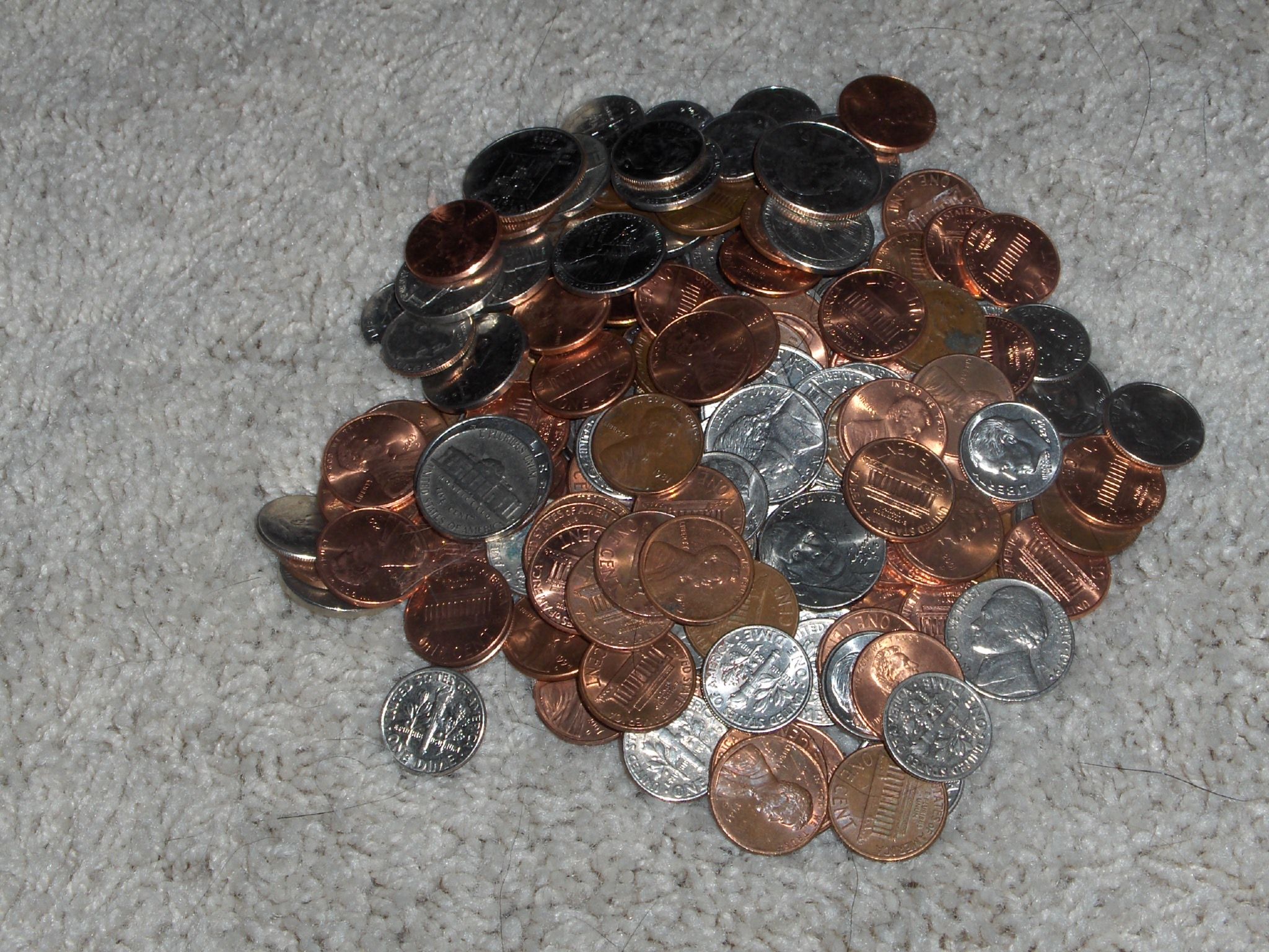 How to Make a Heavy Duct Tape Tennis Ball (Pitcher's Ball) 5 Steps