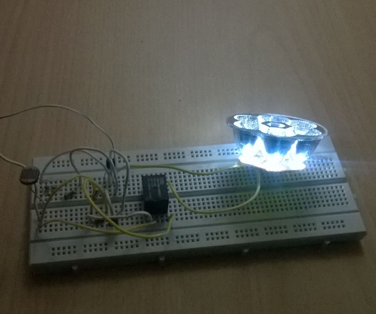 Auto Dark Detection Lamp