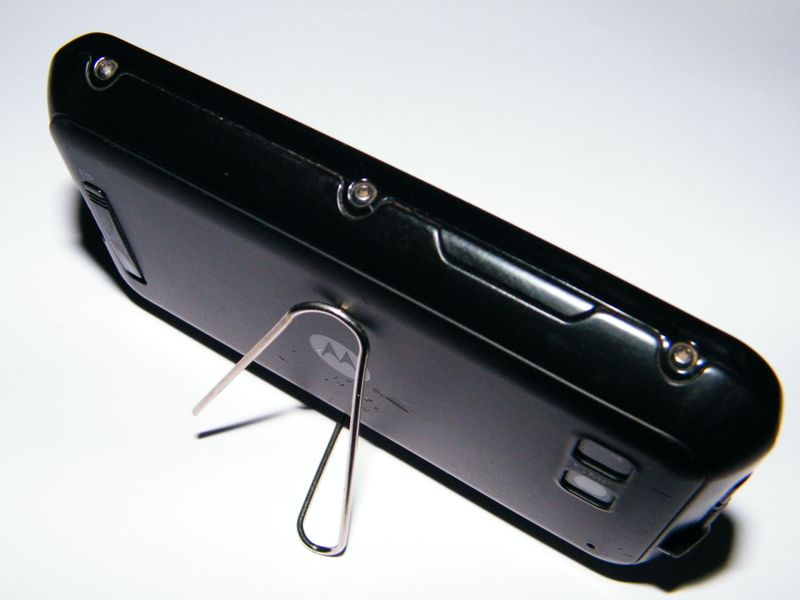DIY Phone Stand - Paper Clip Mobile Phone Stand - 2min, $0 Project : 5 ...