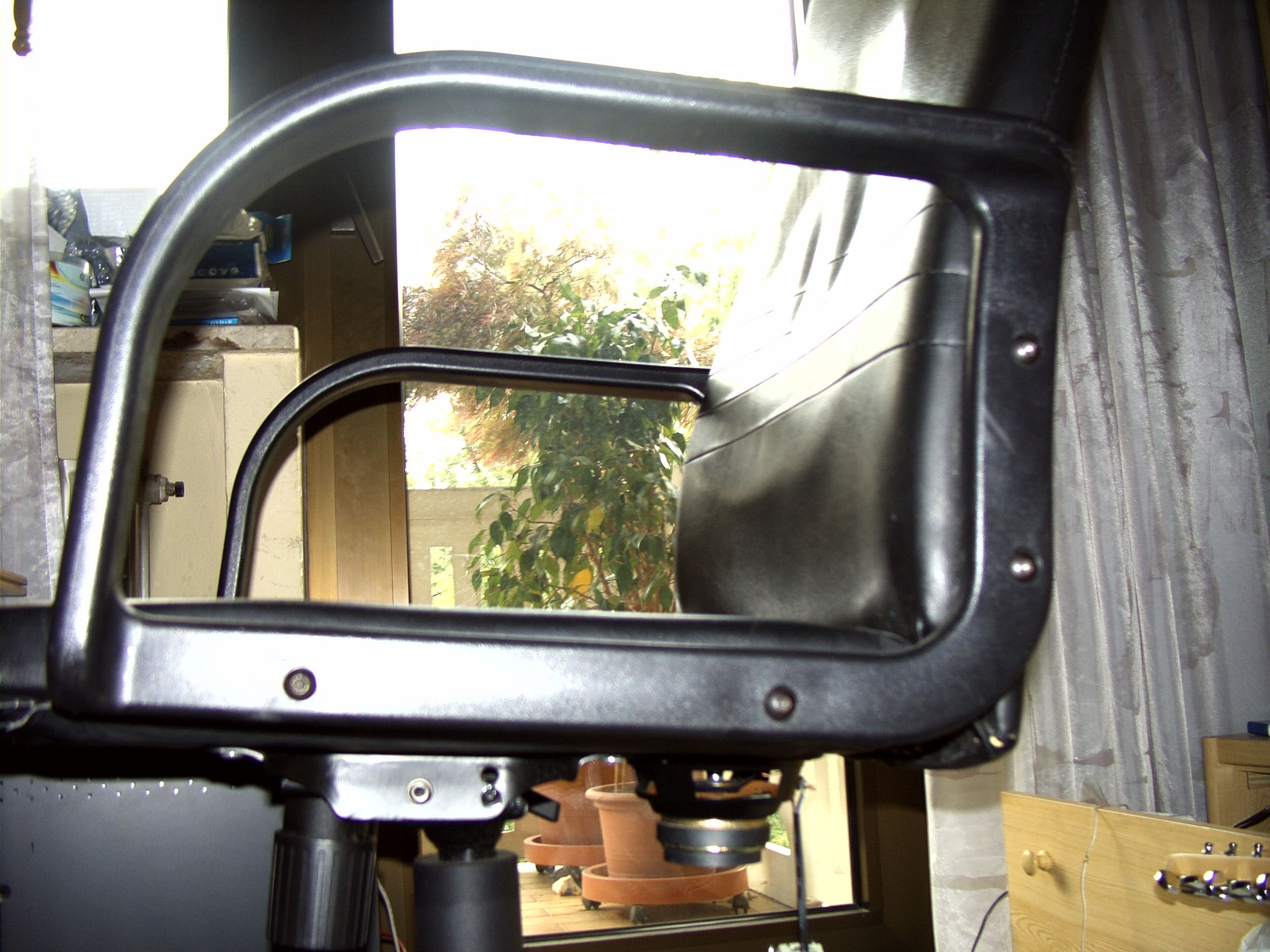 Turn Your Office Chair Into a Simple Motion Simulator!