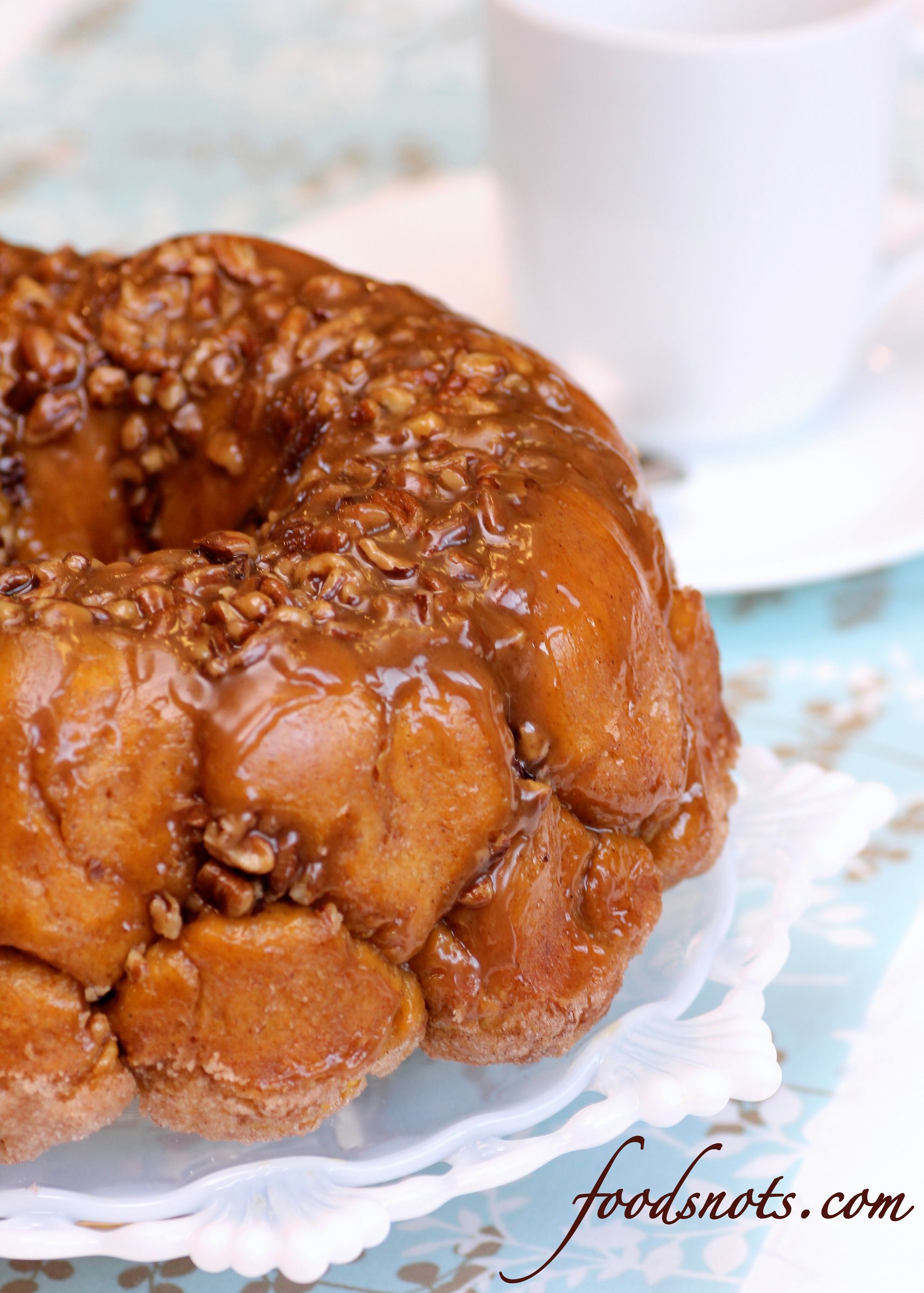 Pumpkin Spice Caramel Pecan Monkey Bread