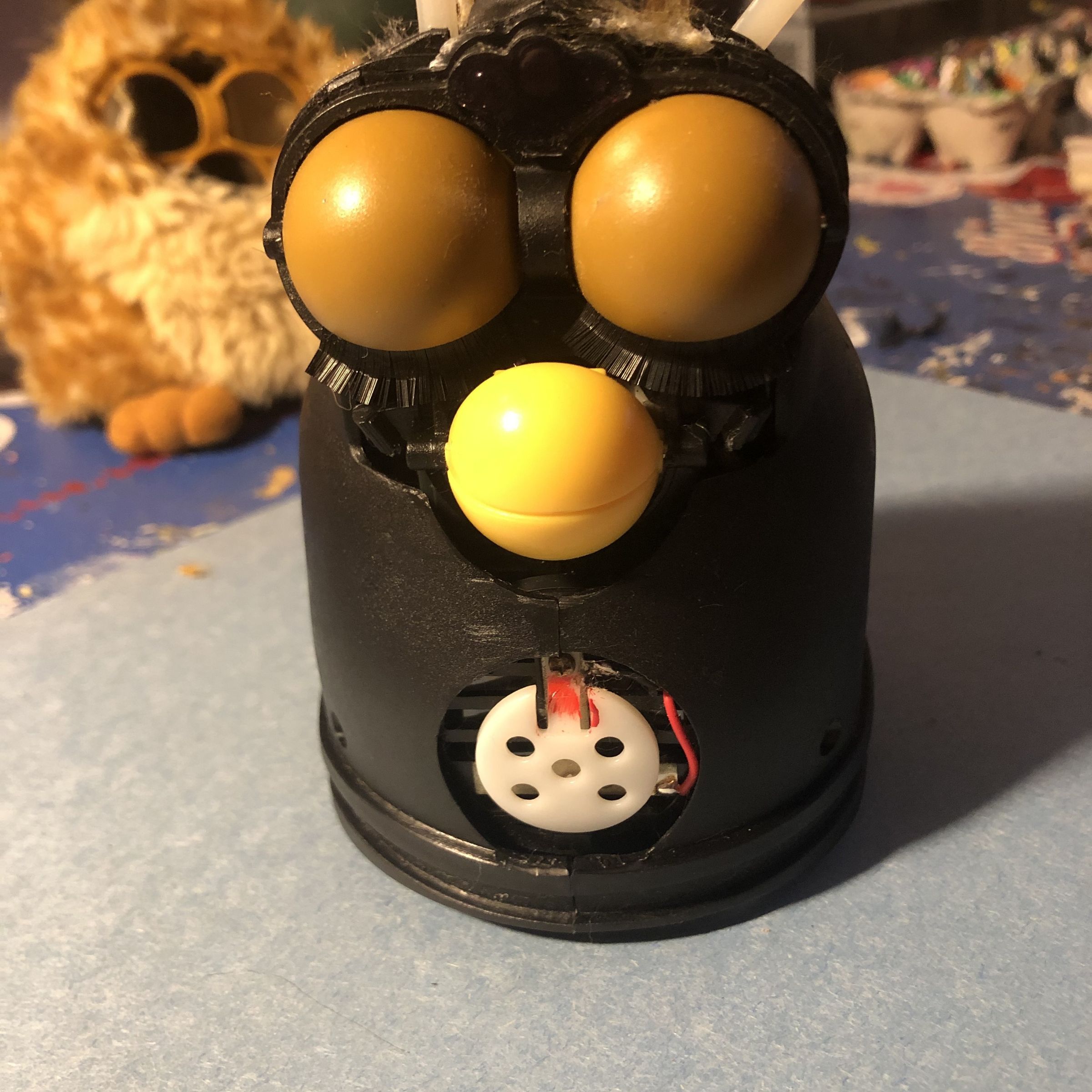 Furby Surgery and Speaker Replacement (unfinished) 7 Steps