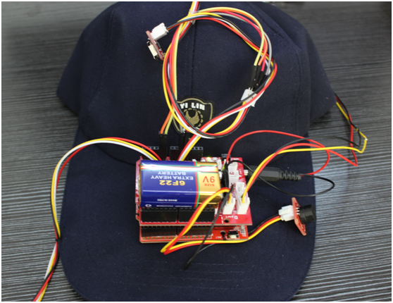 第 5 步:安装 OLED 和电源