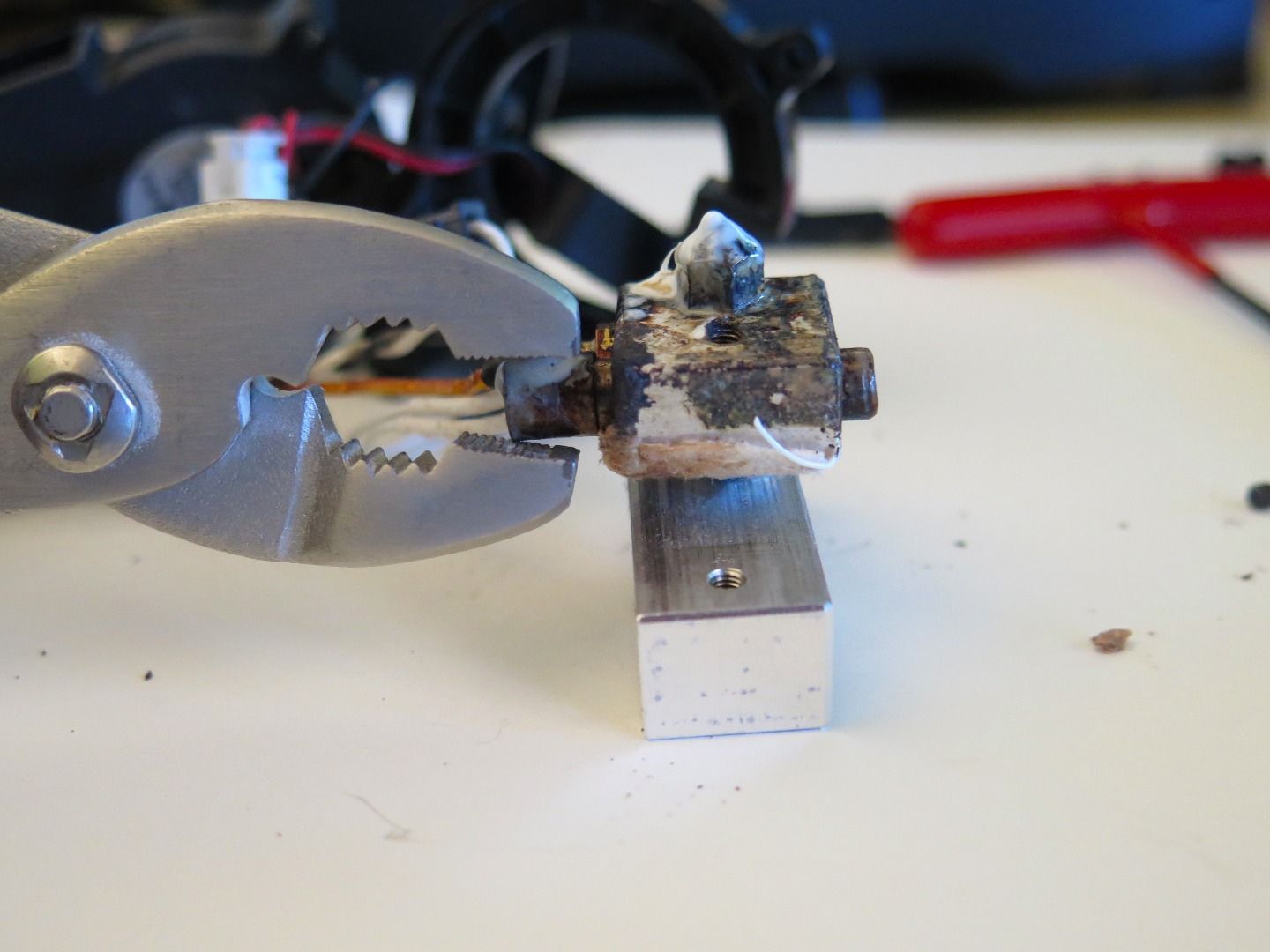 Replace Makerbot Replicator 2 Heater Block 13 Steps (with Pictures