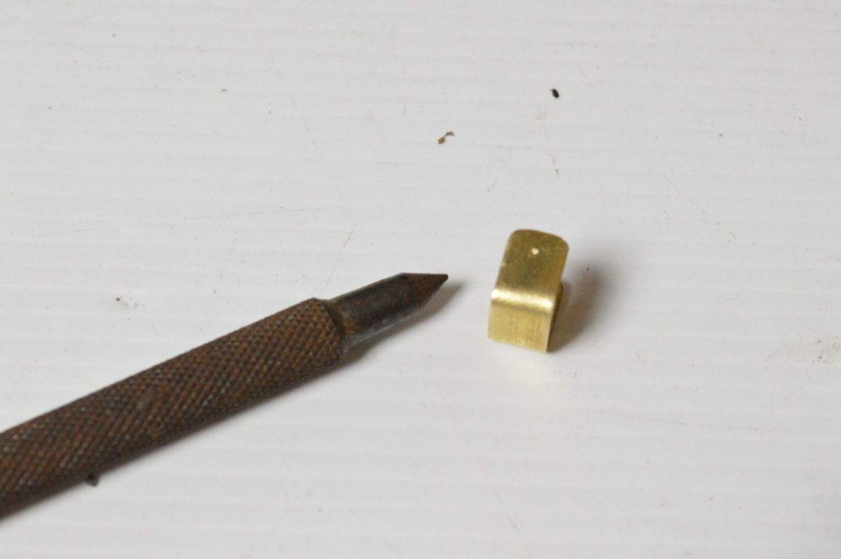 thumbnail image 2 of Trailblazer Micro Spark Wheel Emergency Fire Starter With 3 Replacement Flints - Brass 2 of 6