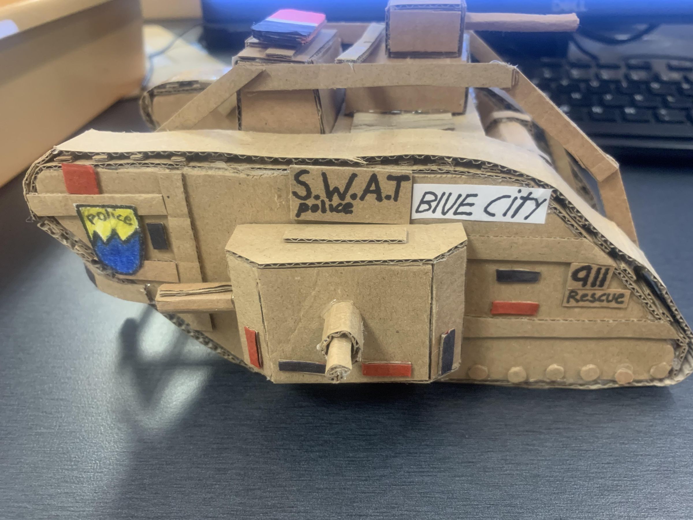 Police Swat Tank. 5 Steps Instructables