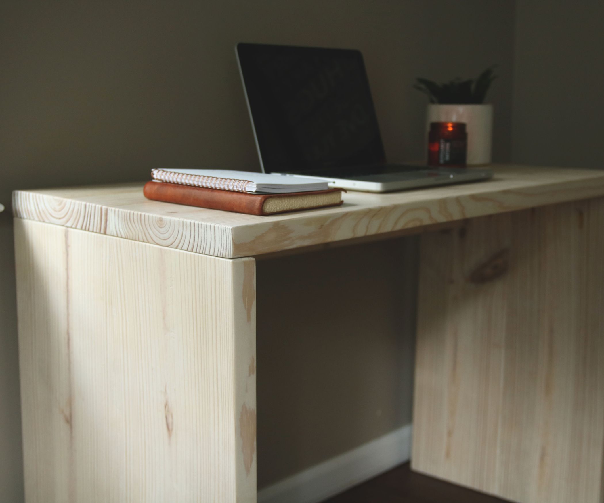 Simple Modern Writing Desk 7 Steps (with Pictures) Instructables