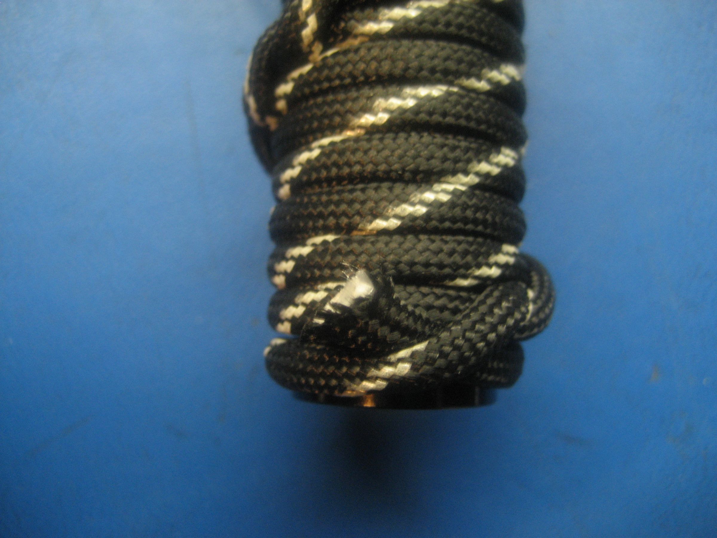 Paracord Wrapped Maglight (glow in the Dark) 5 Steps (with Pictures