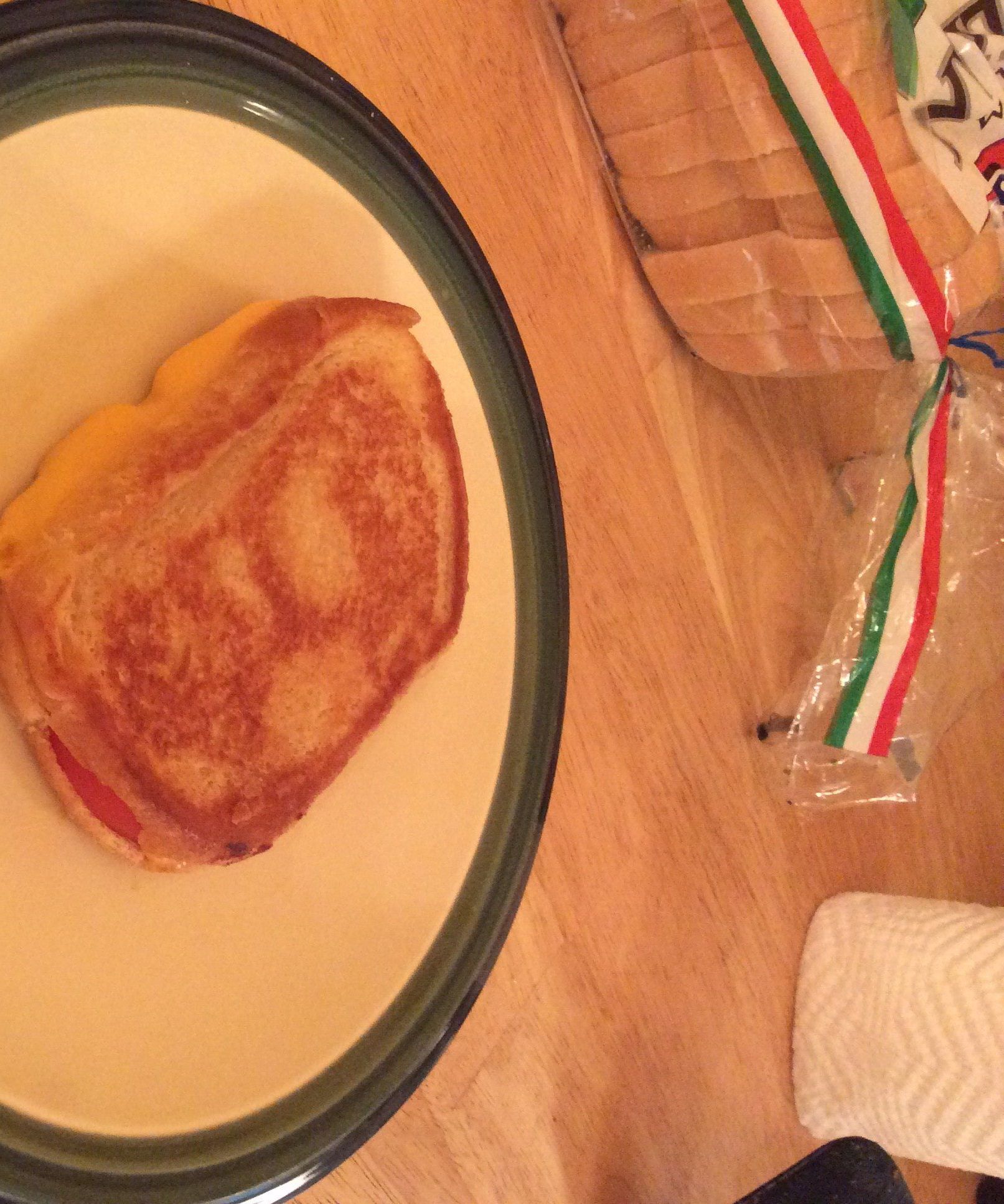 How to Make a Grilled Cheese and Tomato Sandwich
