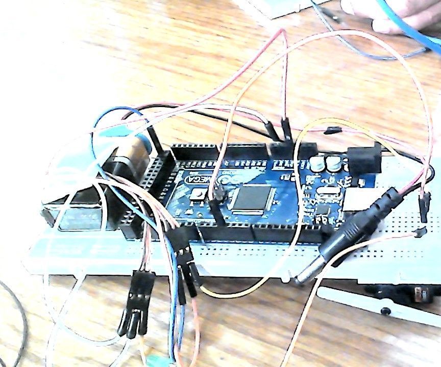 Small Breadboardbot