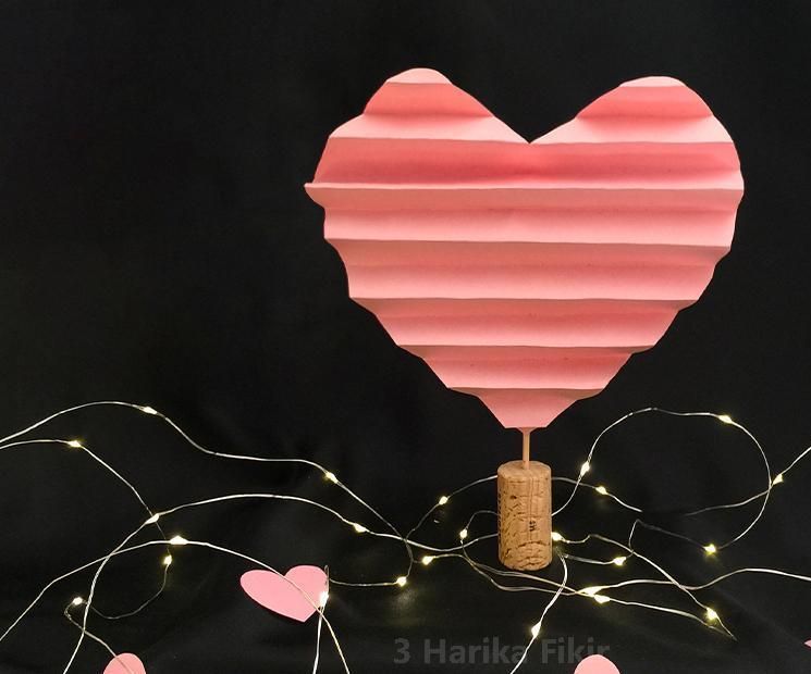Paper Heart Room Decor for Valentine's Day Decoration