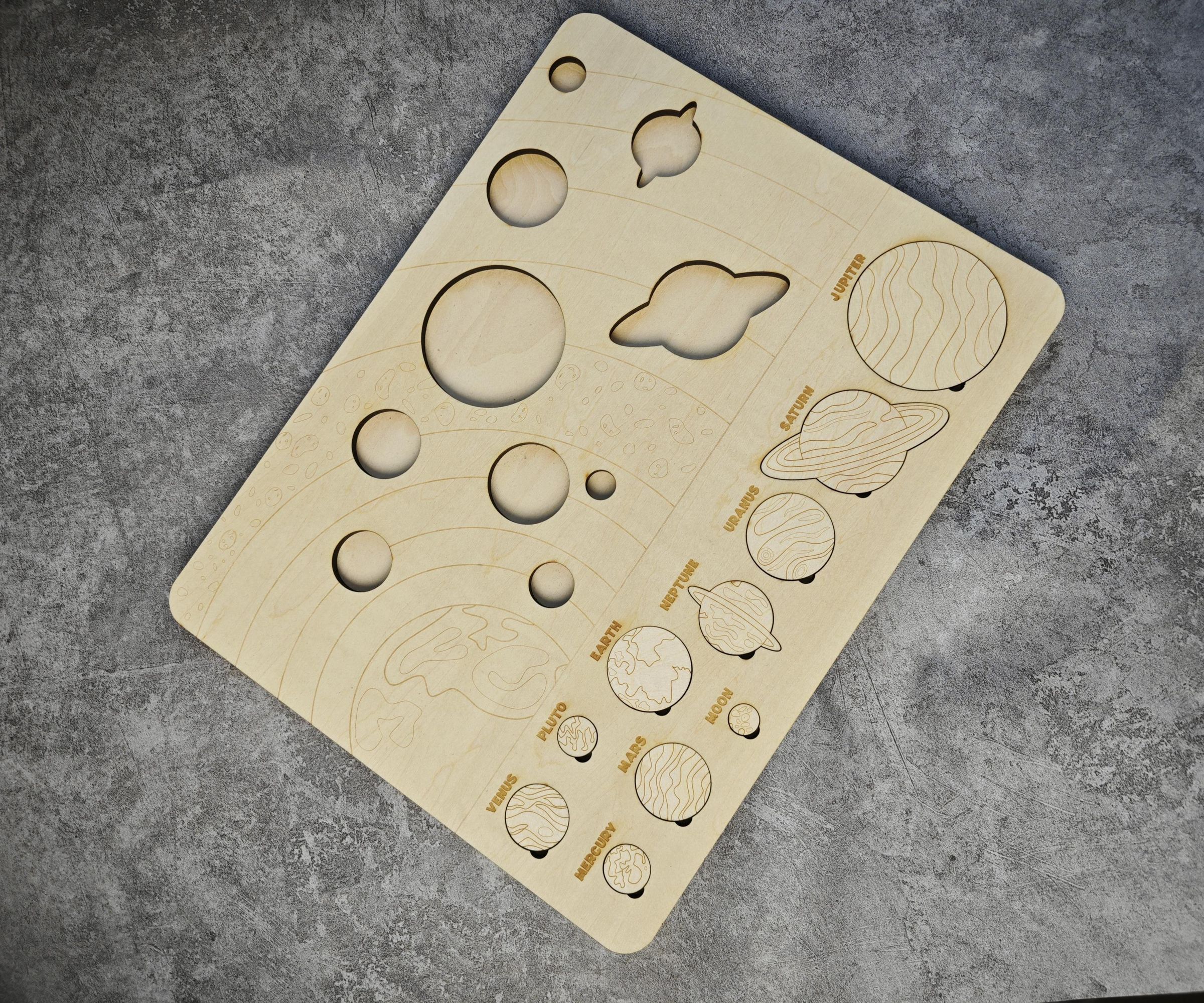 How to Laser Engrave a Wooden Planet Puzzel