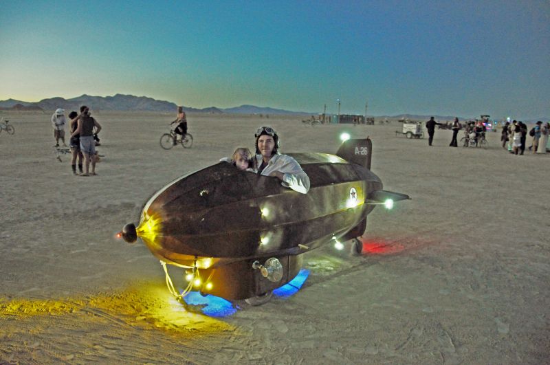 The Golden Zeppelini, art on wheels