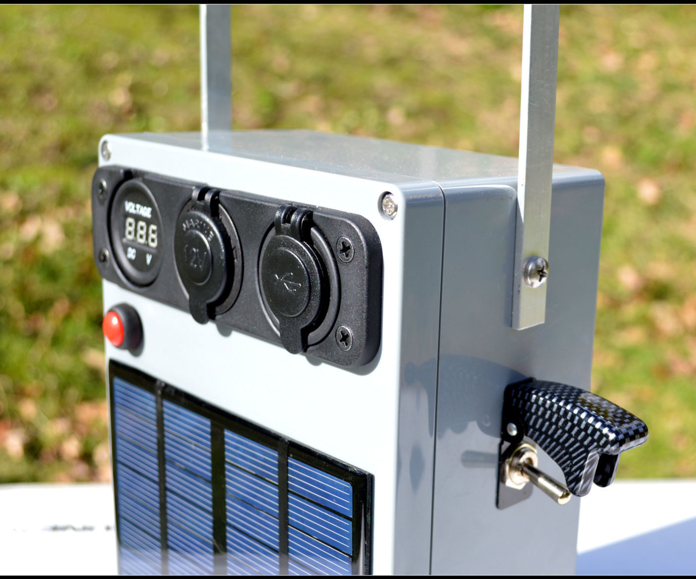 Portable, Solar 12V Battery Pack