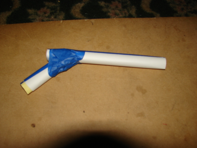 Make a Simple Gun. Dosnt Shoot and Have a Magazine Clips