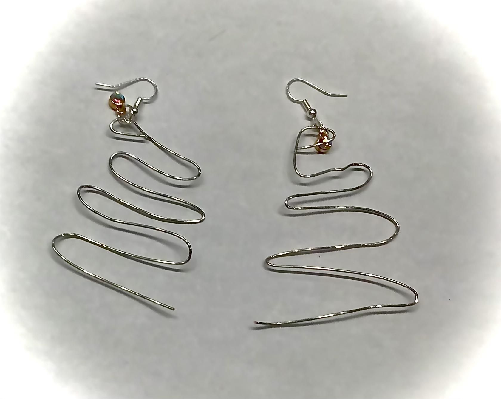 Basic Wavy Wire Earrings