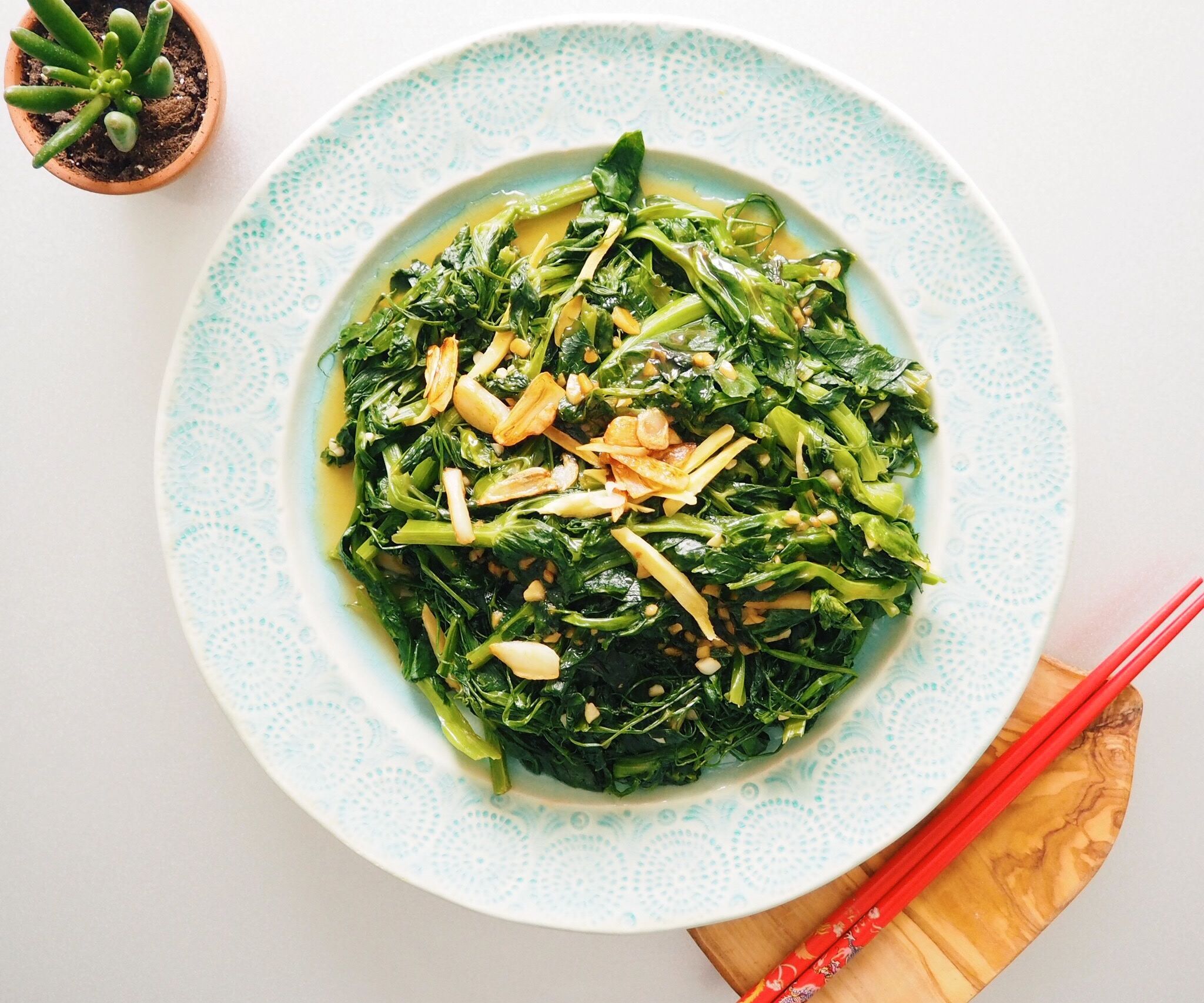RECIPE | STIR FRIED SNOW PEA LEAVES