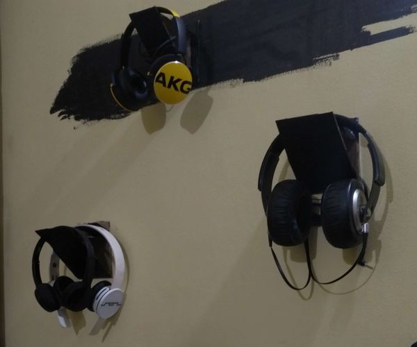Free DIY Headphone Wall Mount
