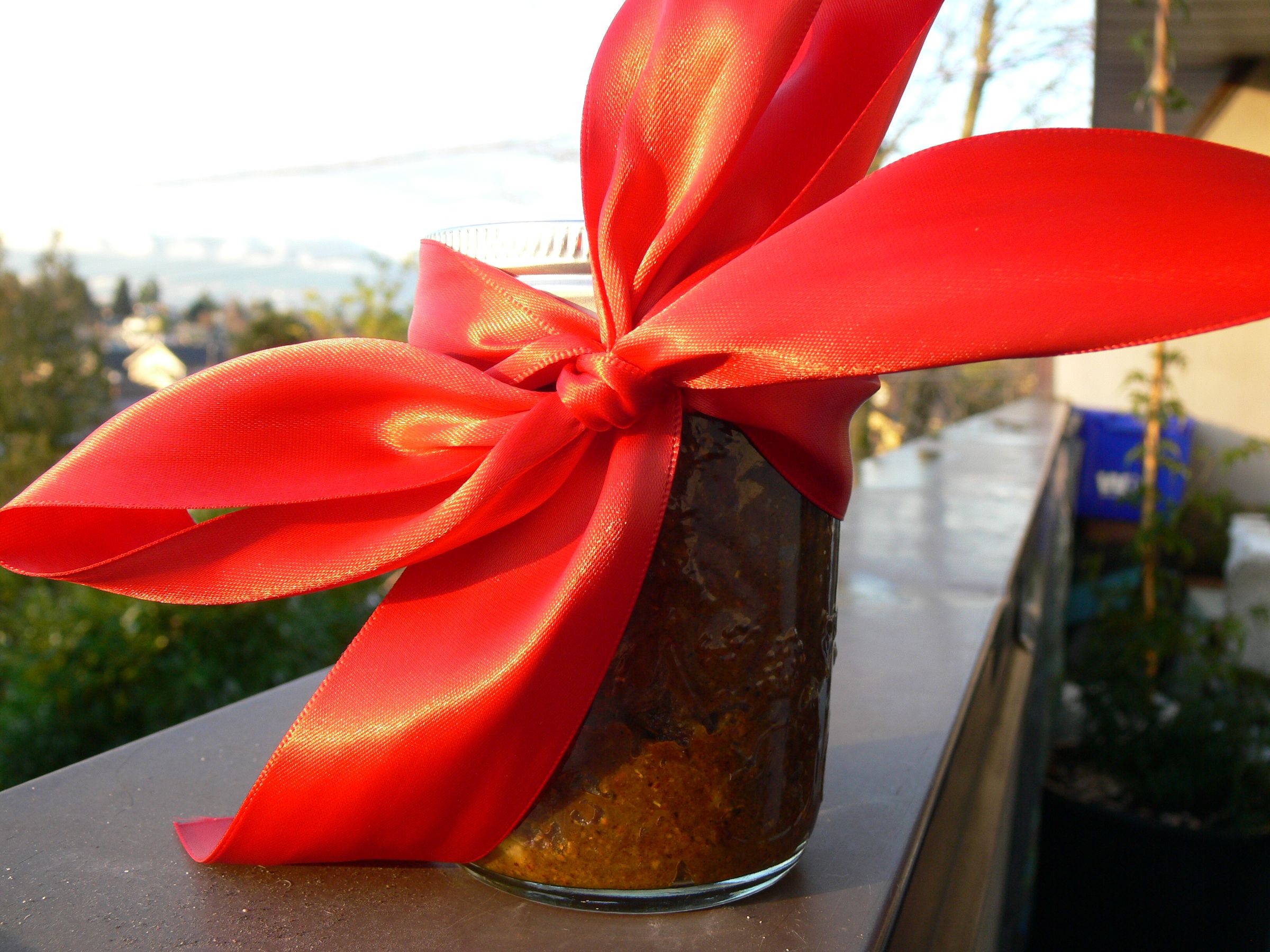 Christmas Raisin-Date Chutney