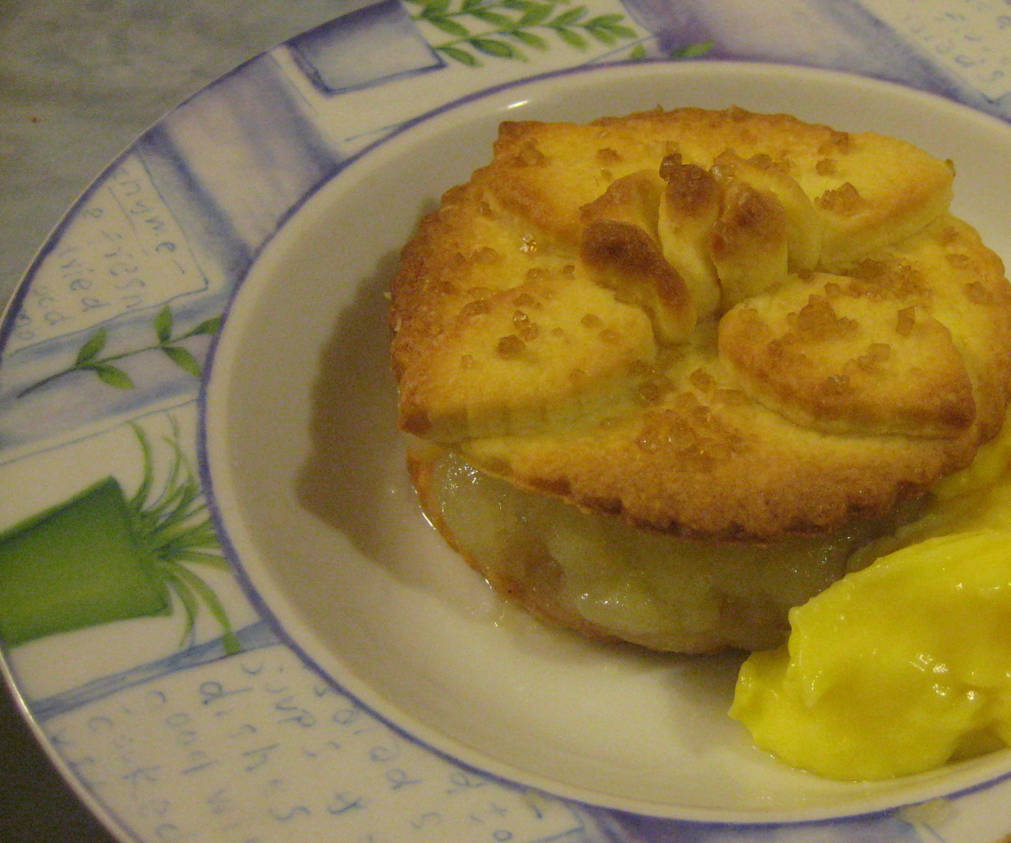 EASY CRUNCHY APPLE PIES 