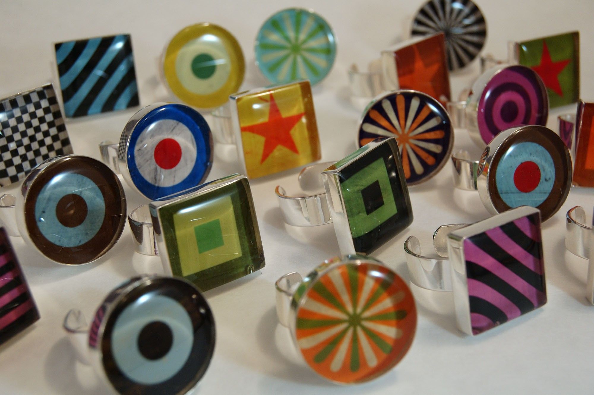 Resin Jewelry Tutorial with John W. Golden part 1