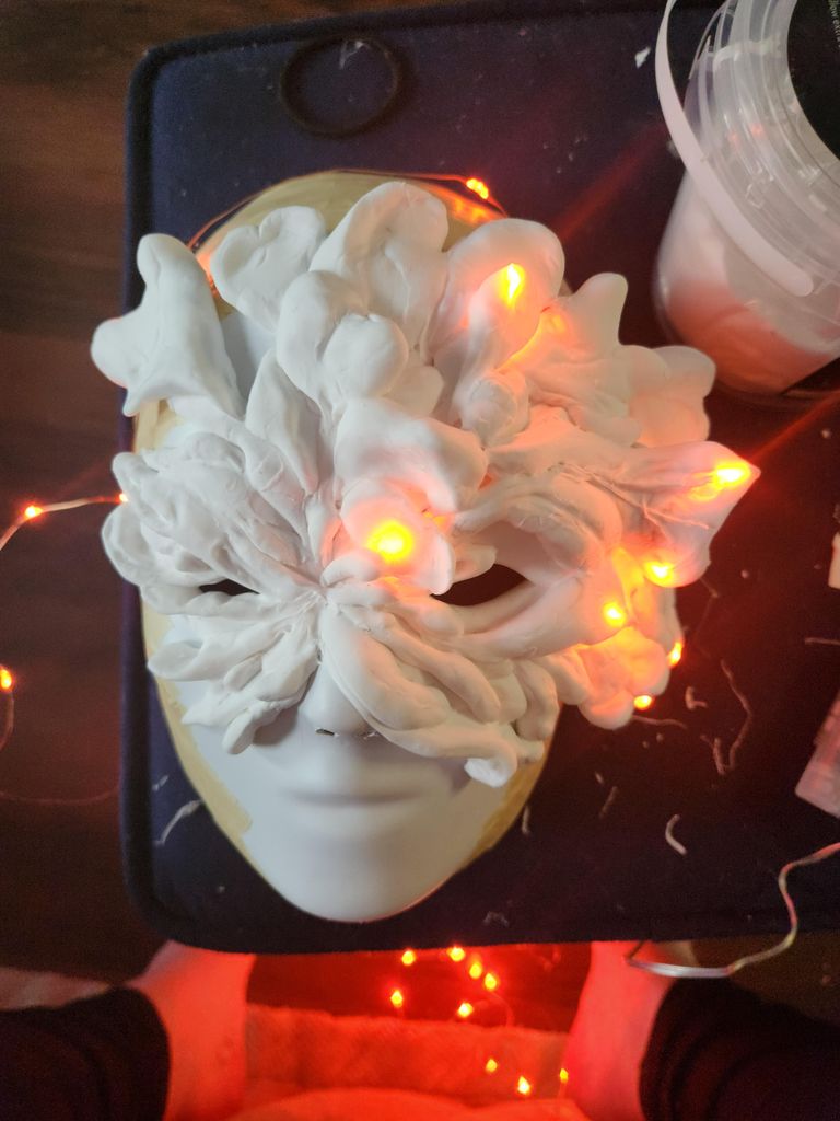 The Last of Us Show Clicker Mask : 12 Steps (with Pictures) - Instructables
