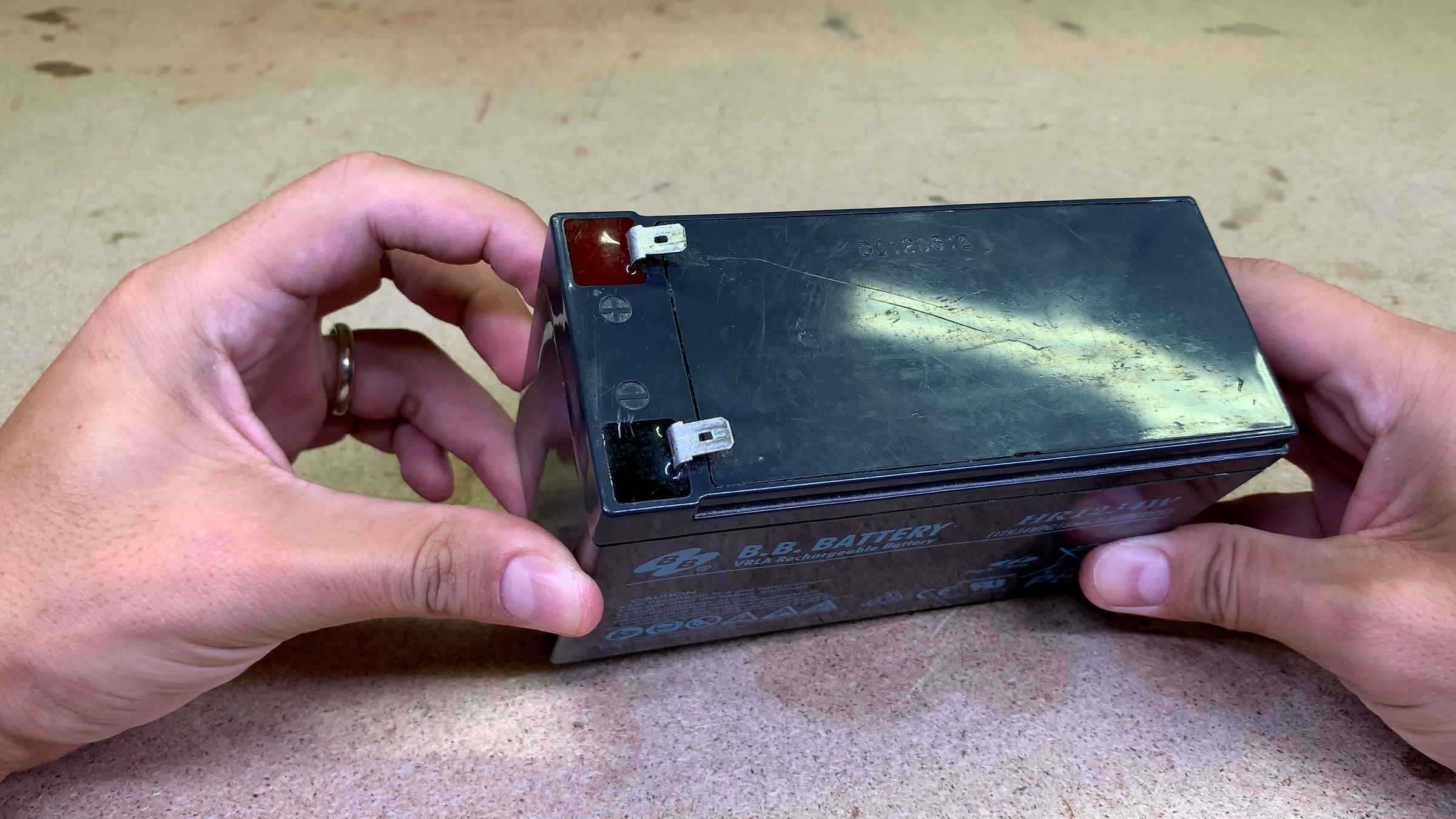 Repairing 12v 9Ah Lead Acid Battery and Adding More Capacity 11 Steps