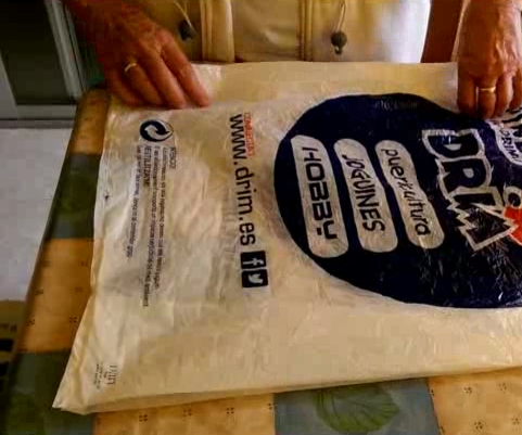 Como Doblar Bolsas Para Ocupar Menos Espacio
