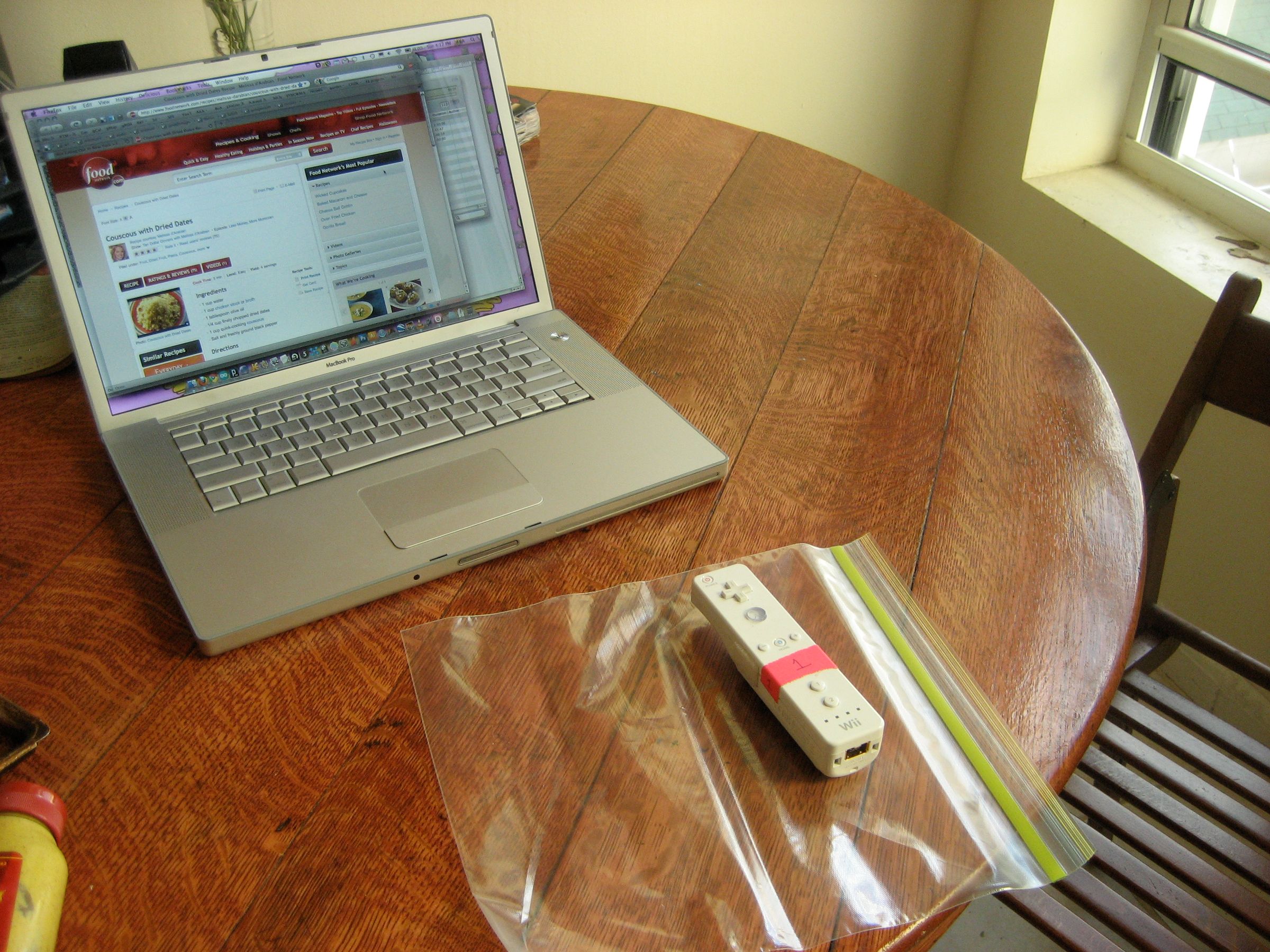 Simple Kitchen Computing Interface: Wiimote + Laptop