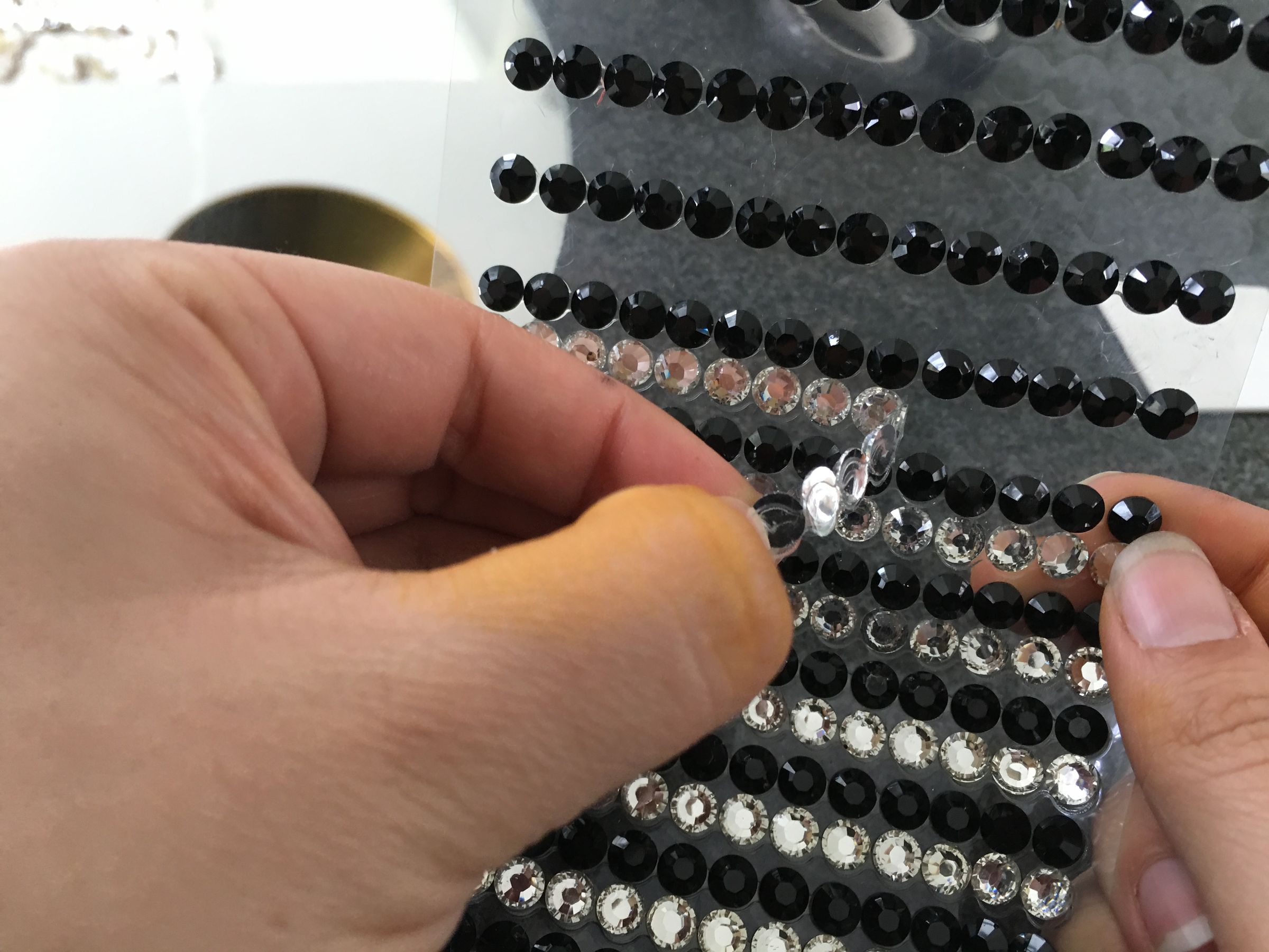 Fancy Rhinestone Mirror 6 Steps (with Pictures) Instructables