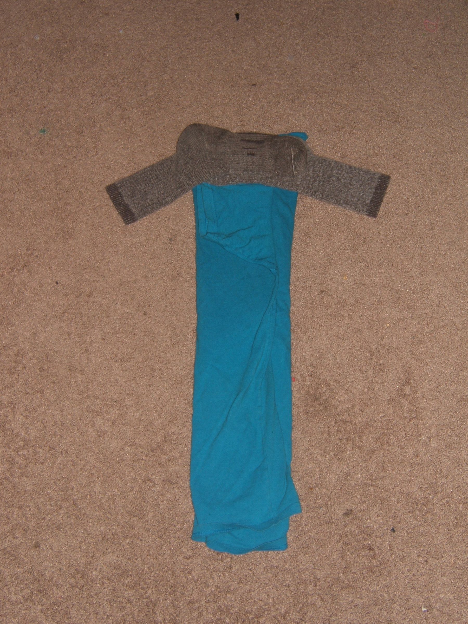Skivvy Roll; the Best Way to Roll Your Clothes for Camping. : 6 Steps ...
