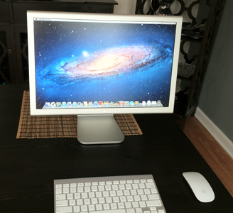 Convert a Macbook Pro Into an IMac