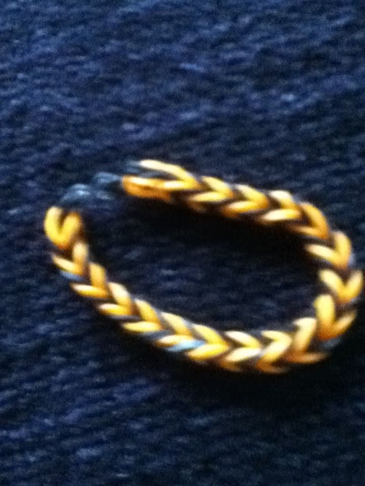 How to Make Fish Tail Loom Bands