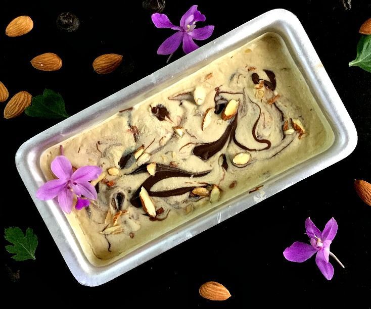 HOMEMADE MOCHA ALMOND FUDGE ICE CREAM