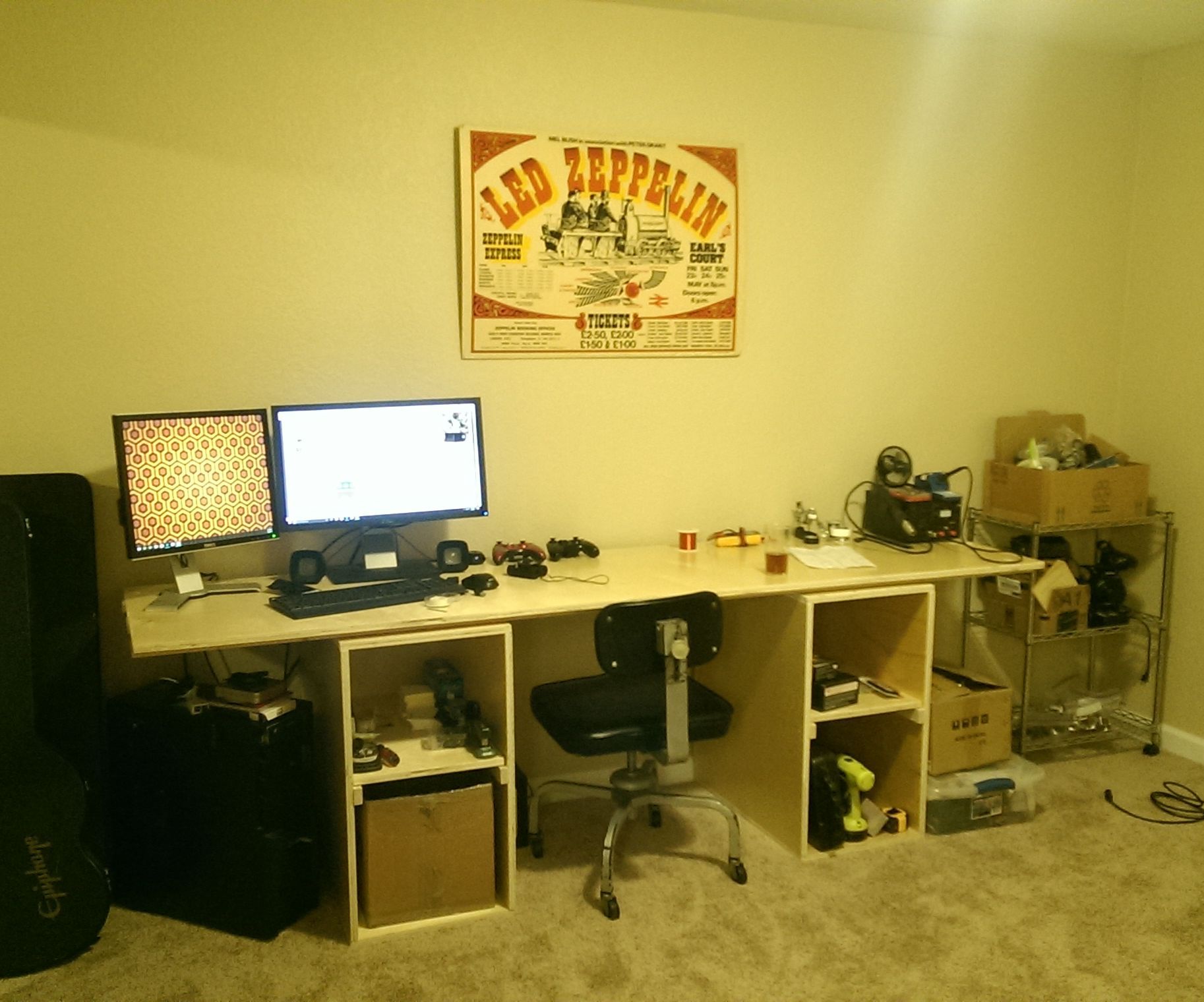 Simple Modular Desk/Workbench