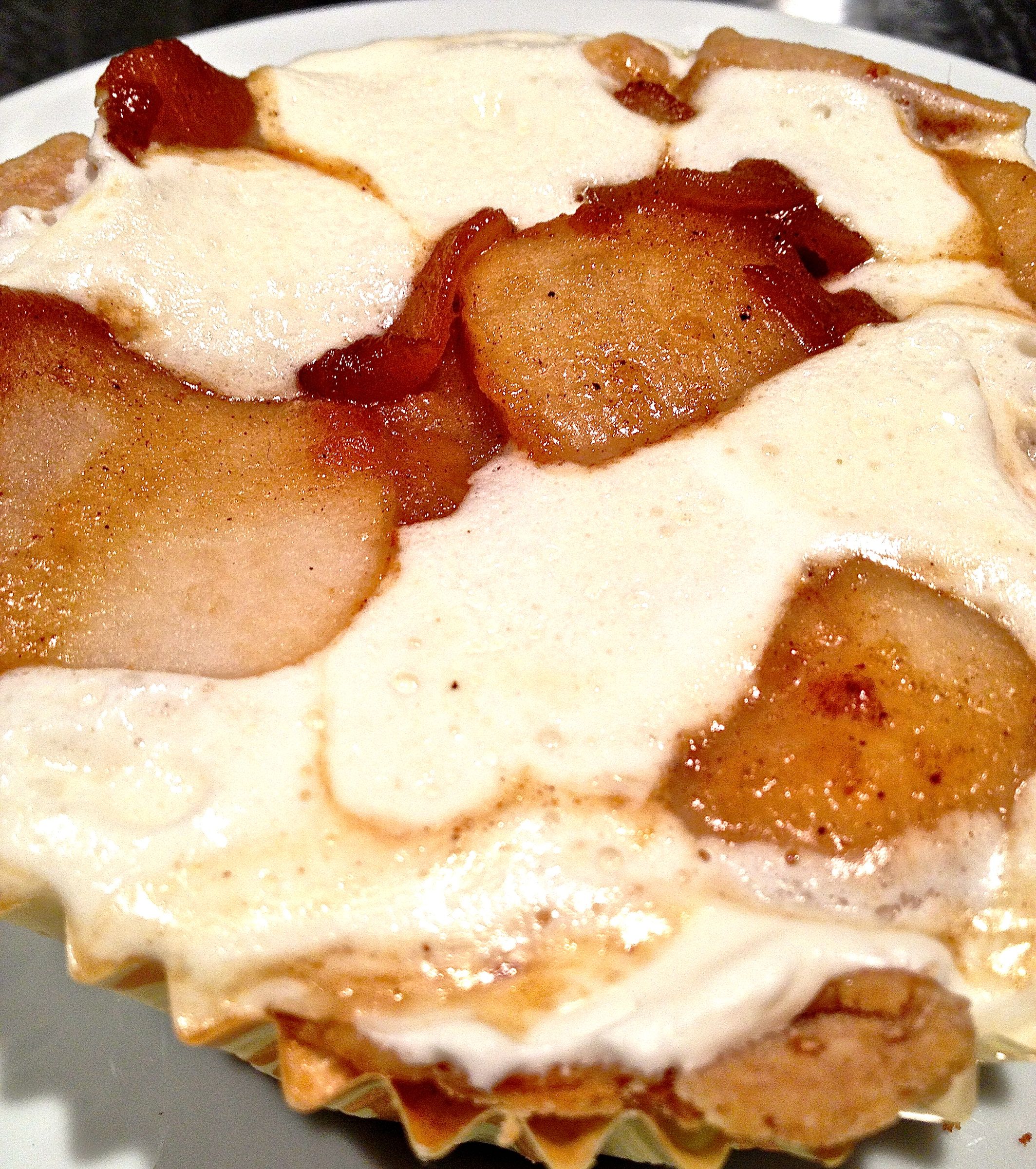 WARM APPLE COBBLER TART